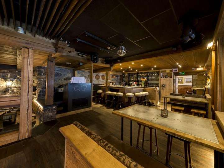 Hôtel Eiger, Tächi Bar